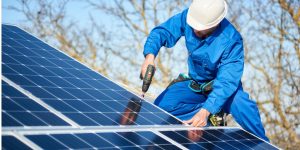 Installation Maintenance Panneaux Solaires Photovoltaïques à Mombrier